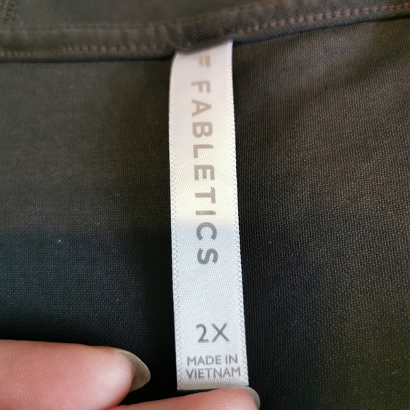 Fabletics ~ Athena Hooded Pullover II ~ Coal ~ size 2X - Picture 6 of 9